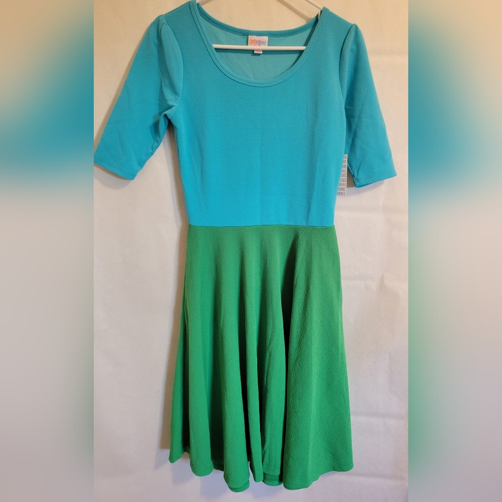LuLaRoe Nicole S Small Fit Flare Blue Green Solid Bright Fun NWT
